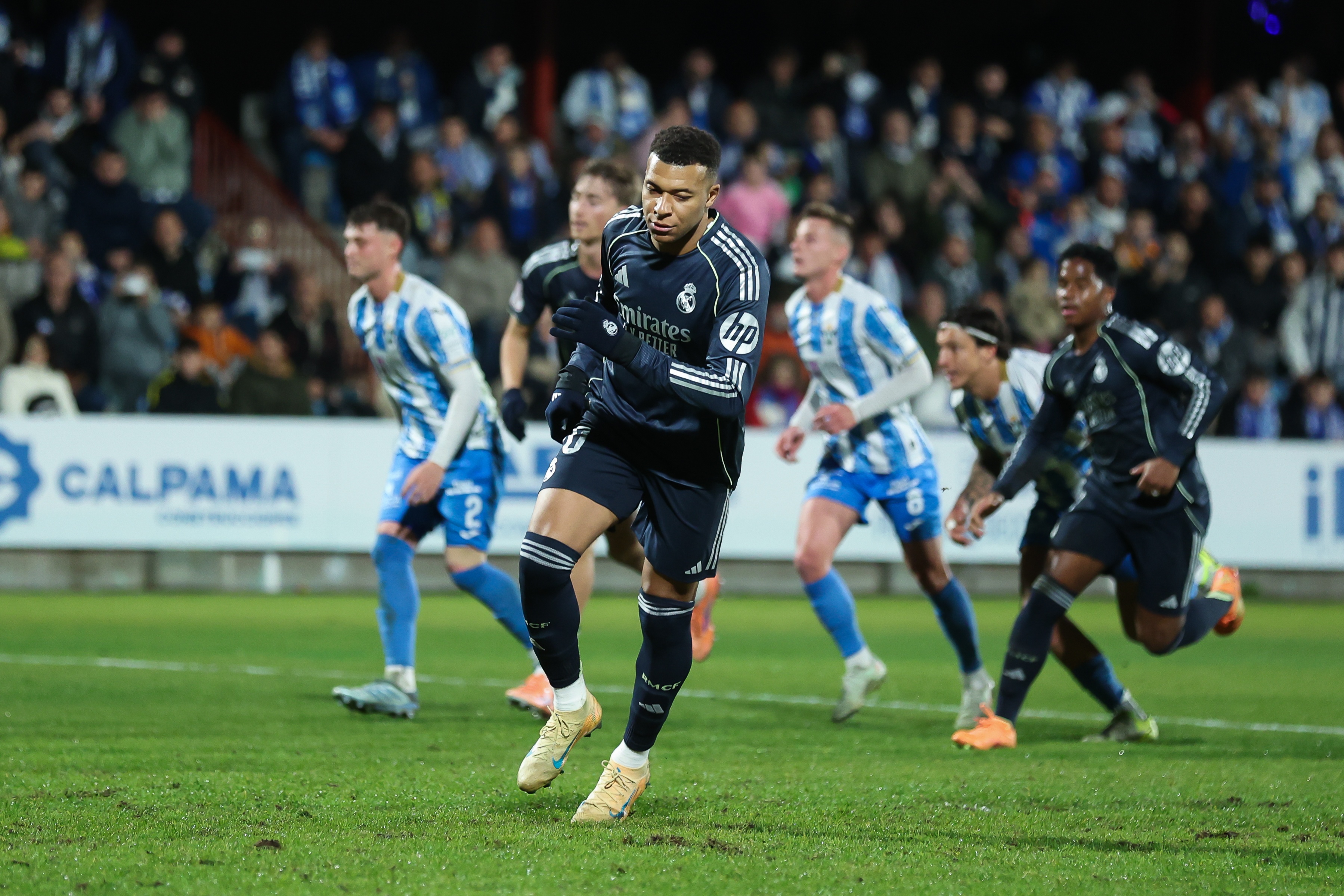 逆转转移！阿斯：巴萨本赛季16场落后逆转9场，皇马10场逆转1场