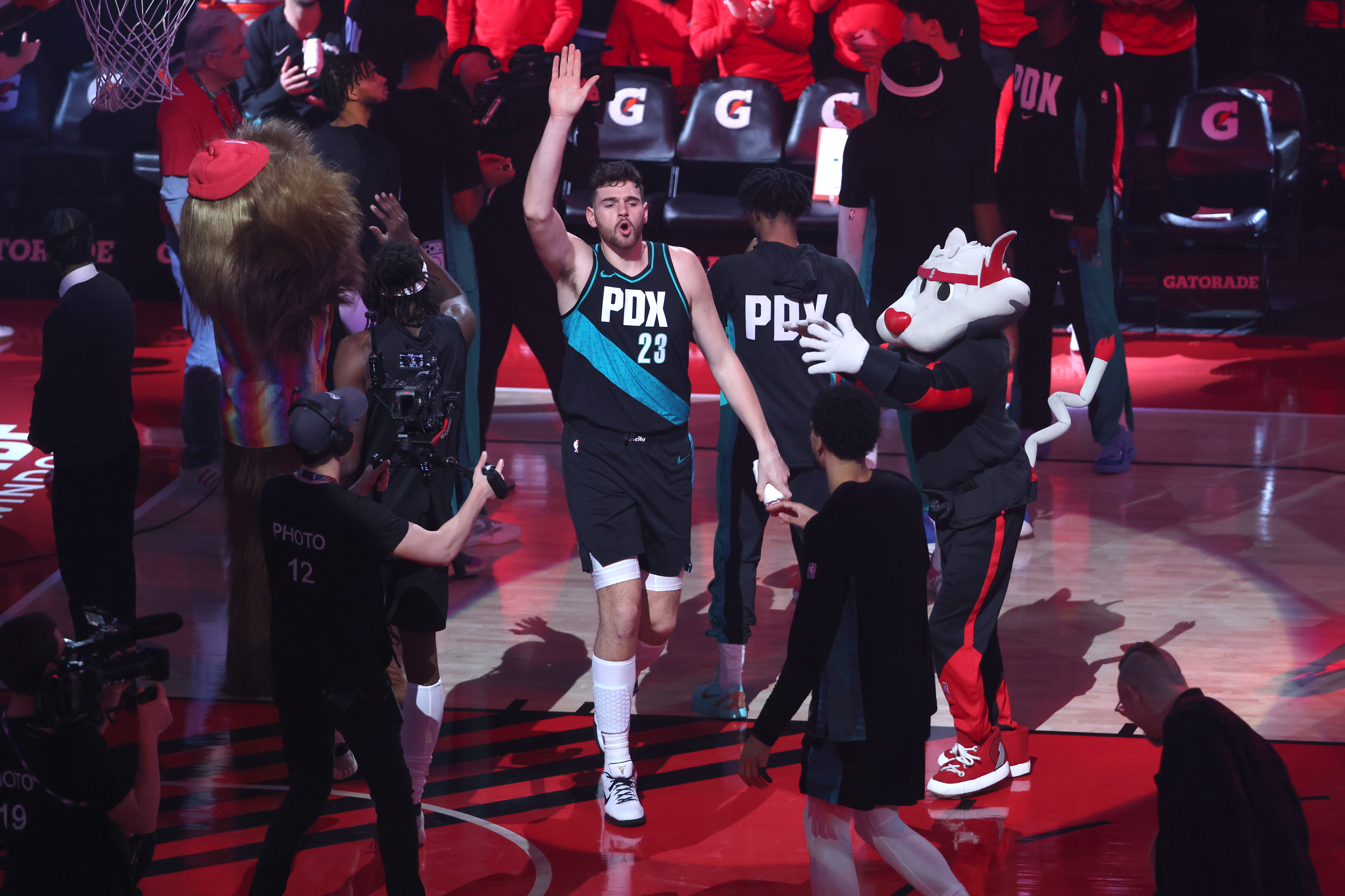 [推荐]18+18！斯普利特：克林根是全队今晚最好的防守球员