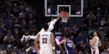 [球迷看点]状态不错！谢顿·夏普19中10得到23分4板3助2断 死亡飞扣威少(图3)