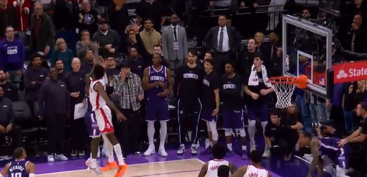 [体育世界]伊森揽责：失利都赖我 若我没有离开三分线他们可能