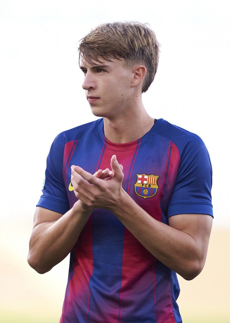 完成一线队首秀，巴萨中场小将马奎斯：我正生活在梦想中