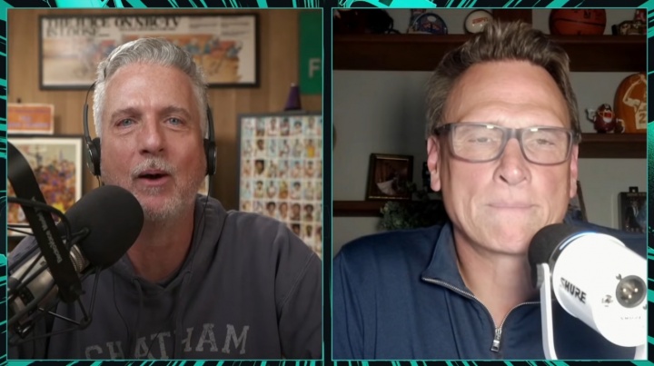 【最新提要】媒体人：是否可以开始考虑把库里送去黄⬆️蜂？用三