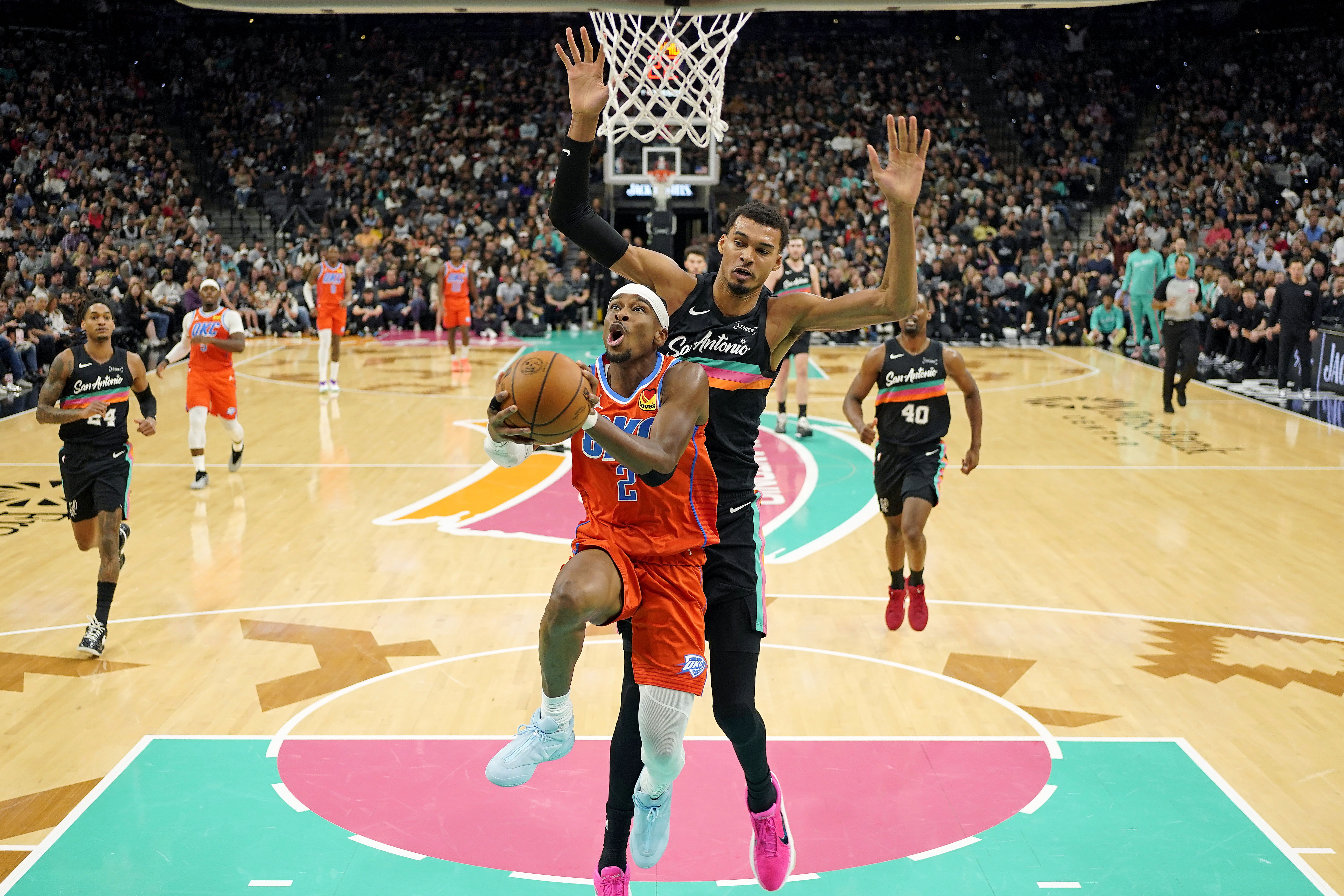 【新闻前线】库里40+&谢泼德⬆️成X因素？老詹圣⬇️诞谢幕战？预测明➡️日5场圣诞大战(图5)