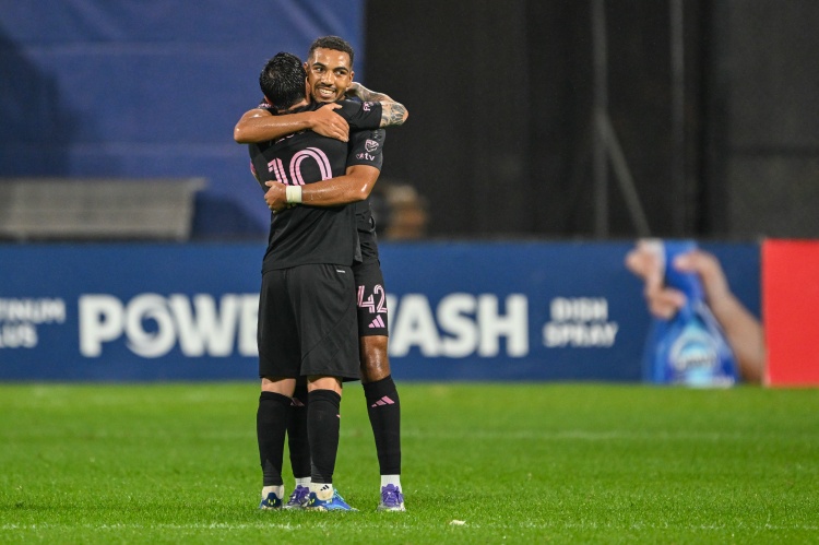 [深度报道]迈阿⬇️密中场：第一次见梅西差点晕倒，平时他很安