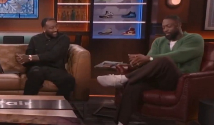 【球迷报道】韦德谈雷迪克批评言论：詹姆斯正练习高尔夫呢 他根