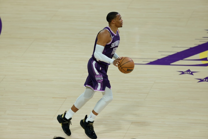 ??空位太鐵了…威少三分9中2拿到10分3板6助 正負(fù)值