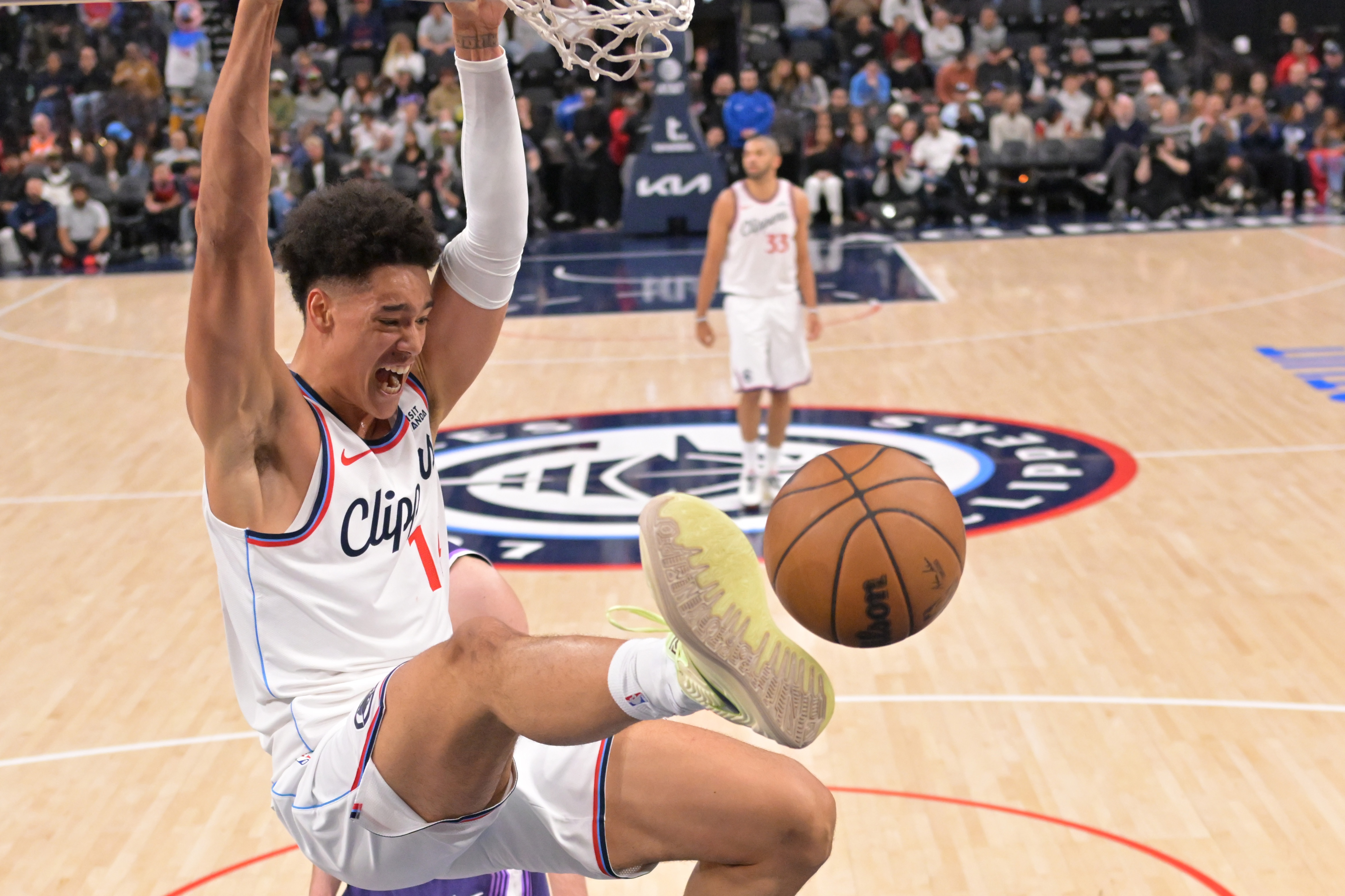 【最新进展】泰伦⬆️·卢：尼德豪泽非常拼&能量满满 他能够抢