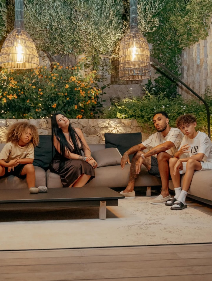 遭加蓬开除！奥巴梅杨不受影响晒照：2025过去了，2026let’s go