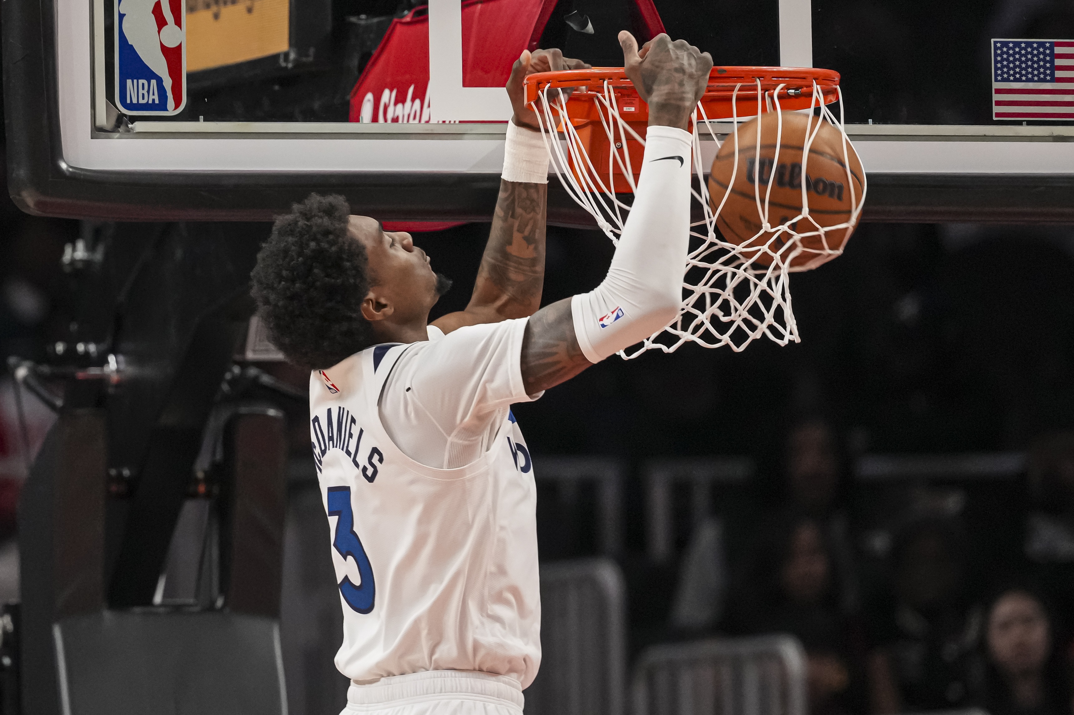 【推荐】麦丹谈扣篮增多：就是顺手扣的 相比扣篮我其实更愿意上