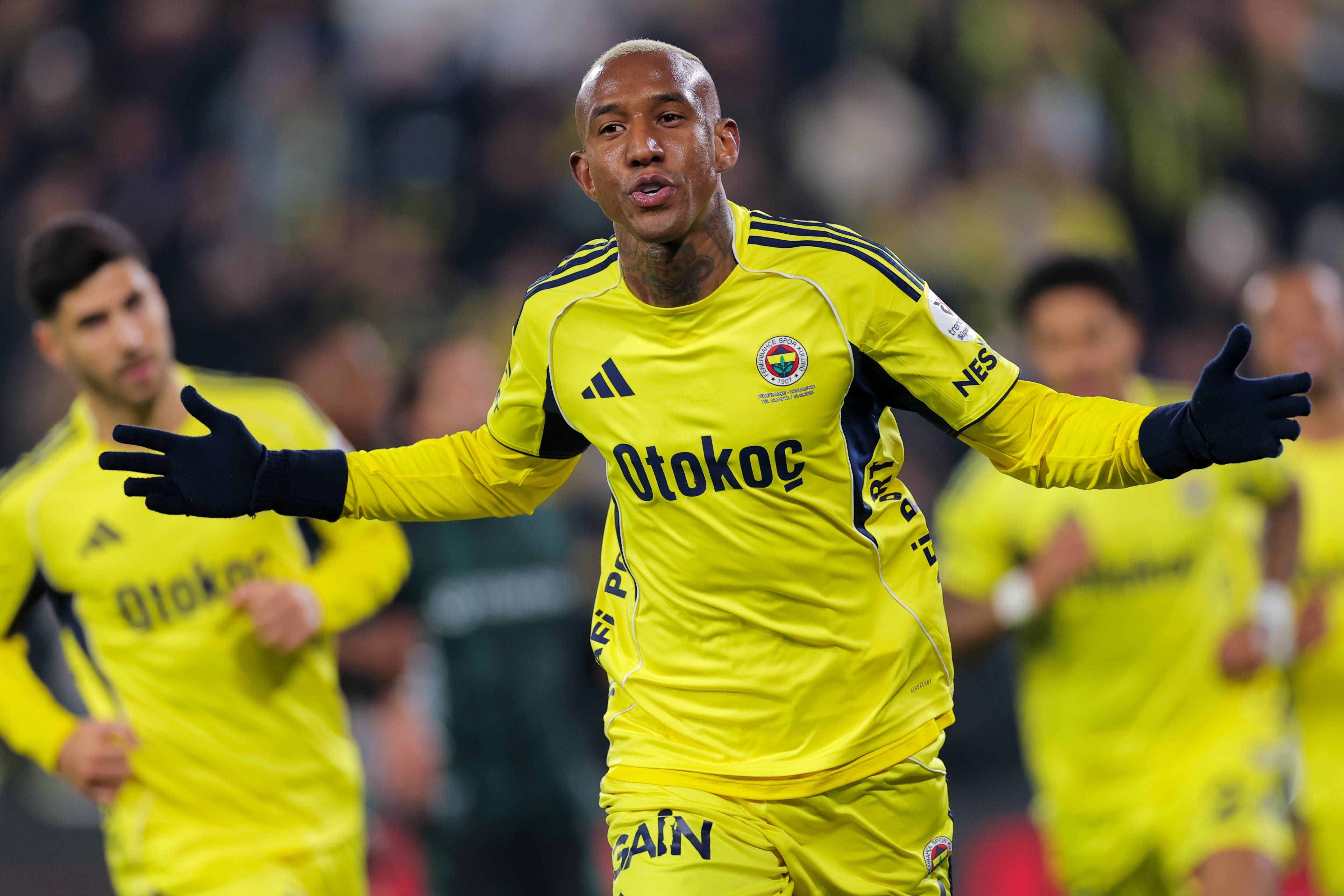 [值得一看]现年薪1200万欧！土媒：塔利斯卡同意降薪50%，新合同500万+奖金