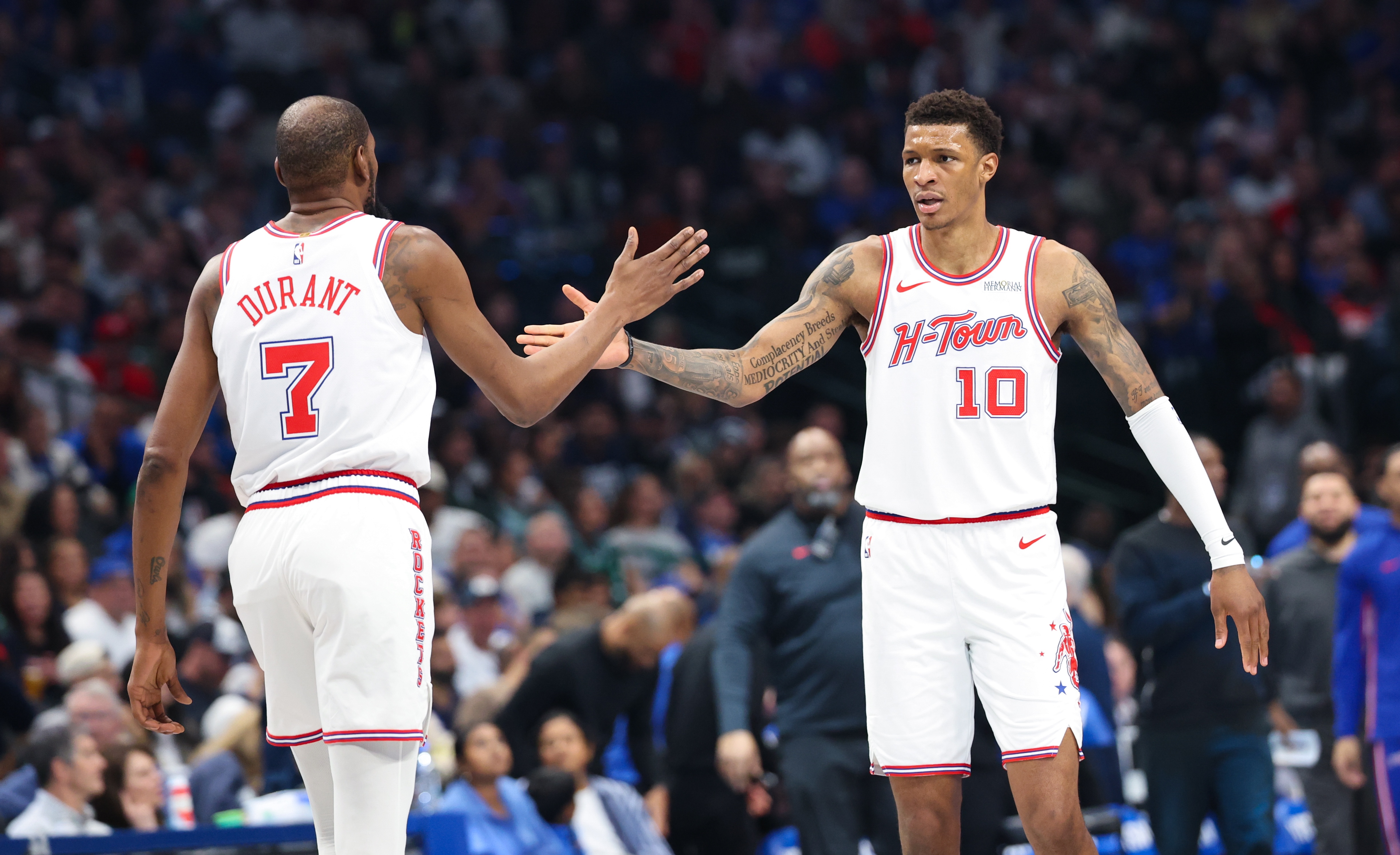 【球迷报道】KD下场被打11-0？小贾：我对此承担责任 这种