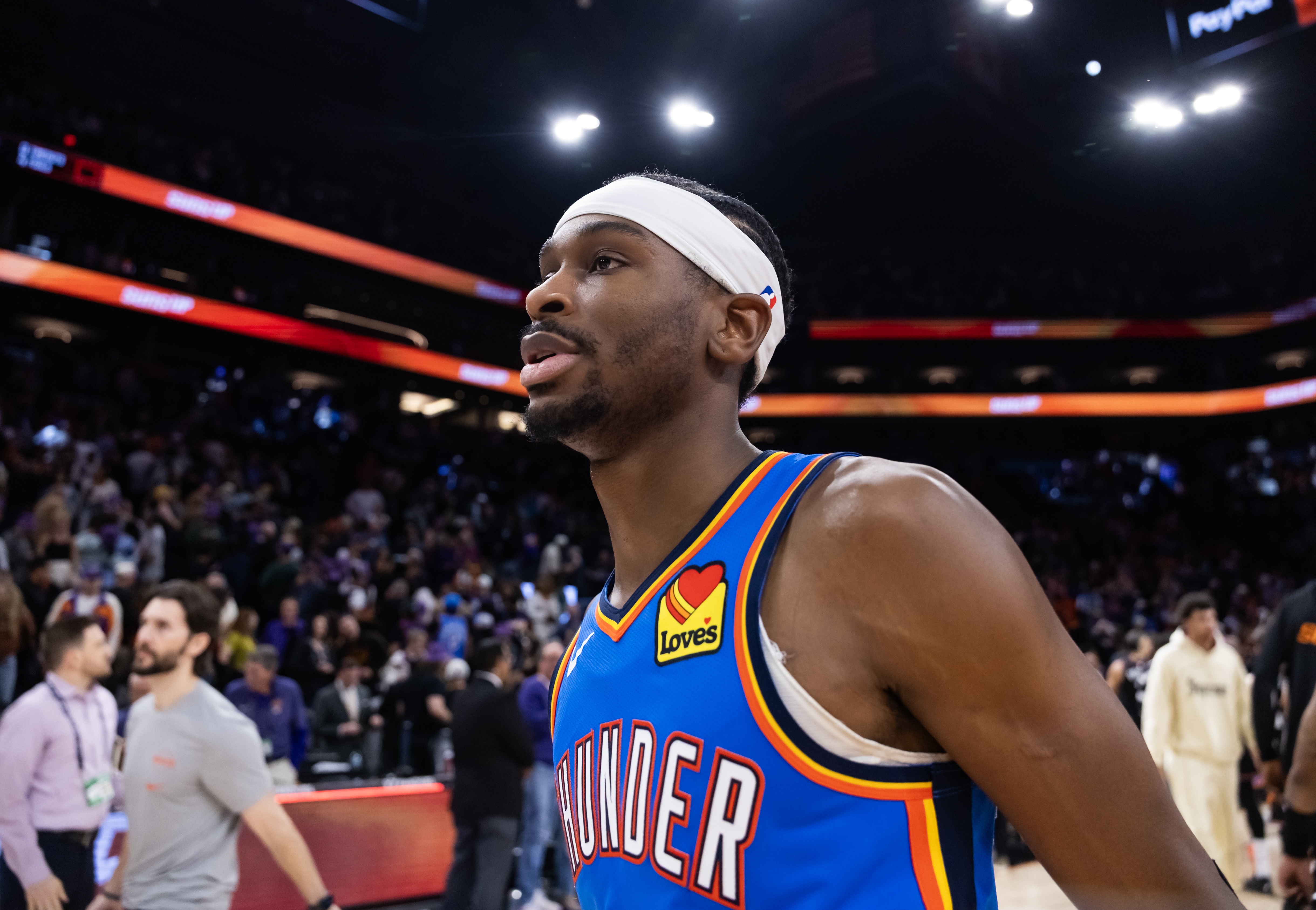 [最新速递]张⬇️佳玮：雷霆输在⬇️篮板和三分 哈滕不在 太