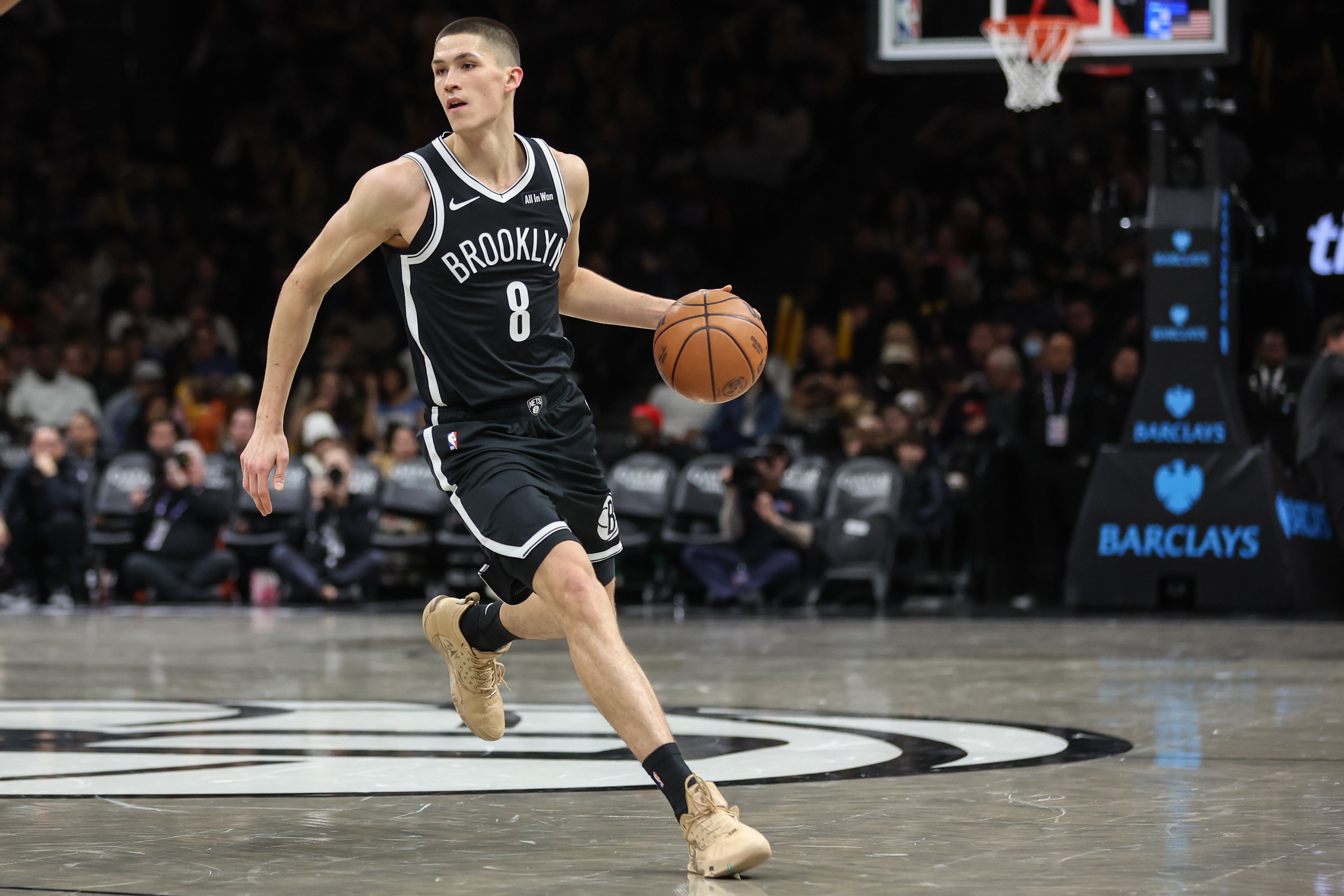 常規(guī)時(shí)間三分絕平&包攬加時(shí)10分！8號(hào)秀杰明9中5拿到18分5板5助