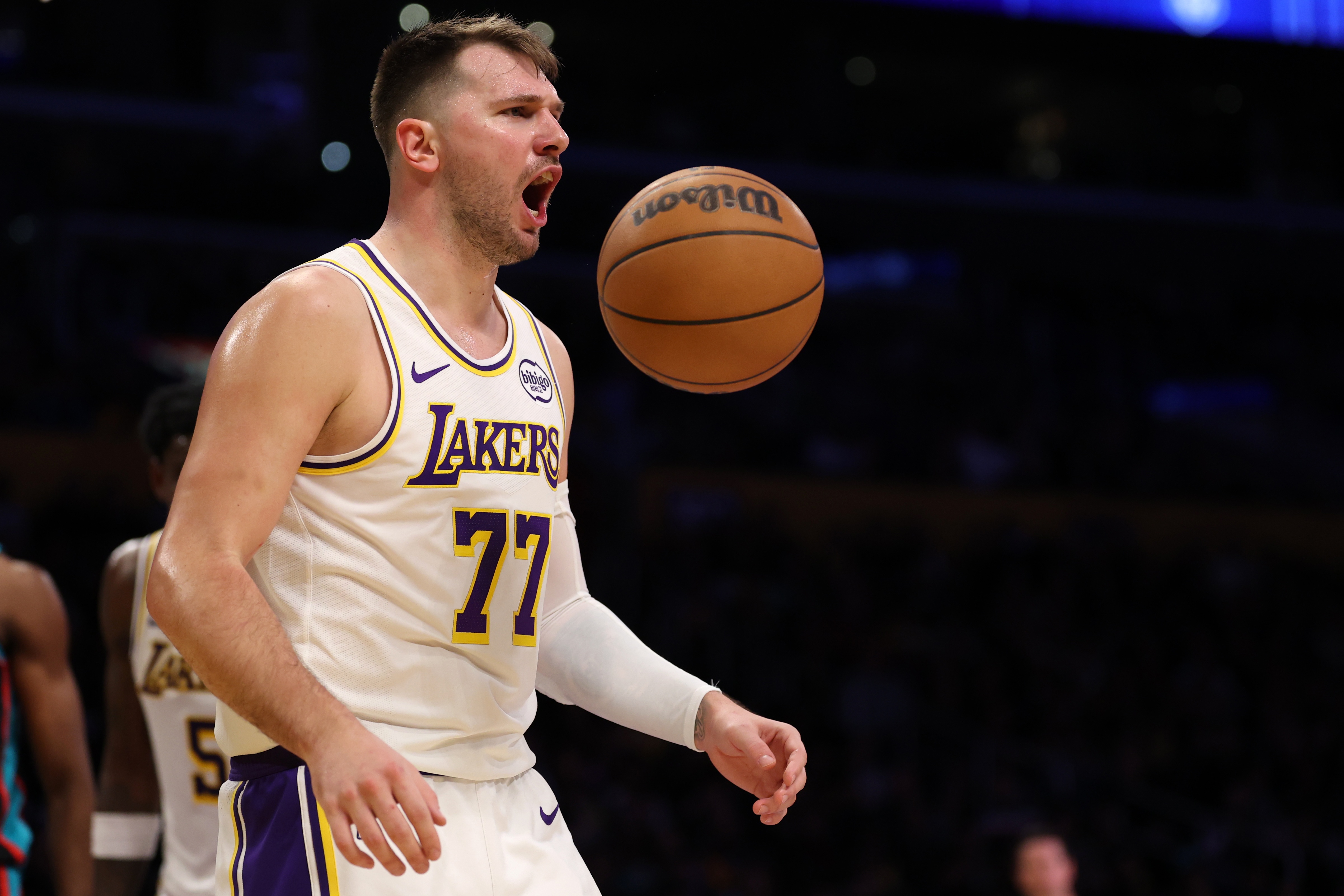 【球迷看点】打到关键时刻13胜0负！东契奇：比赛进入关键阶段我们会更加专注