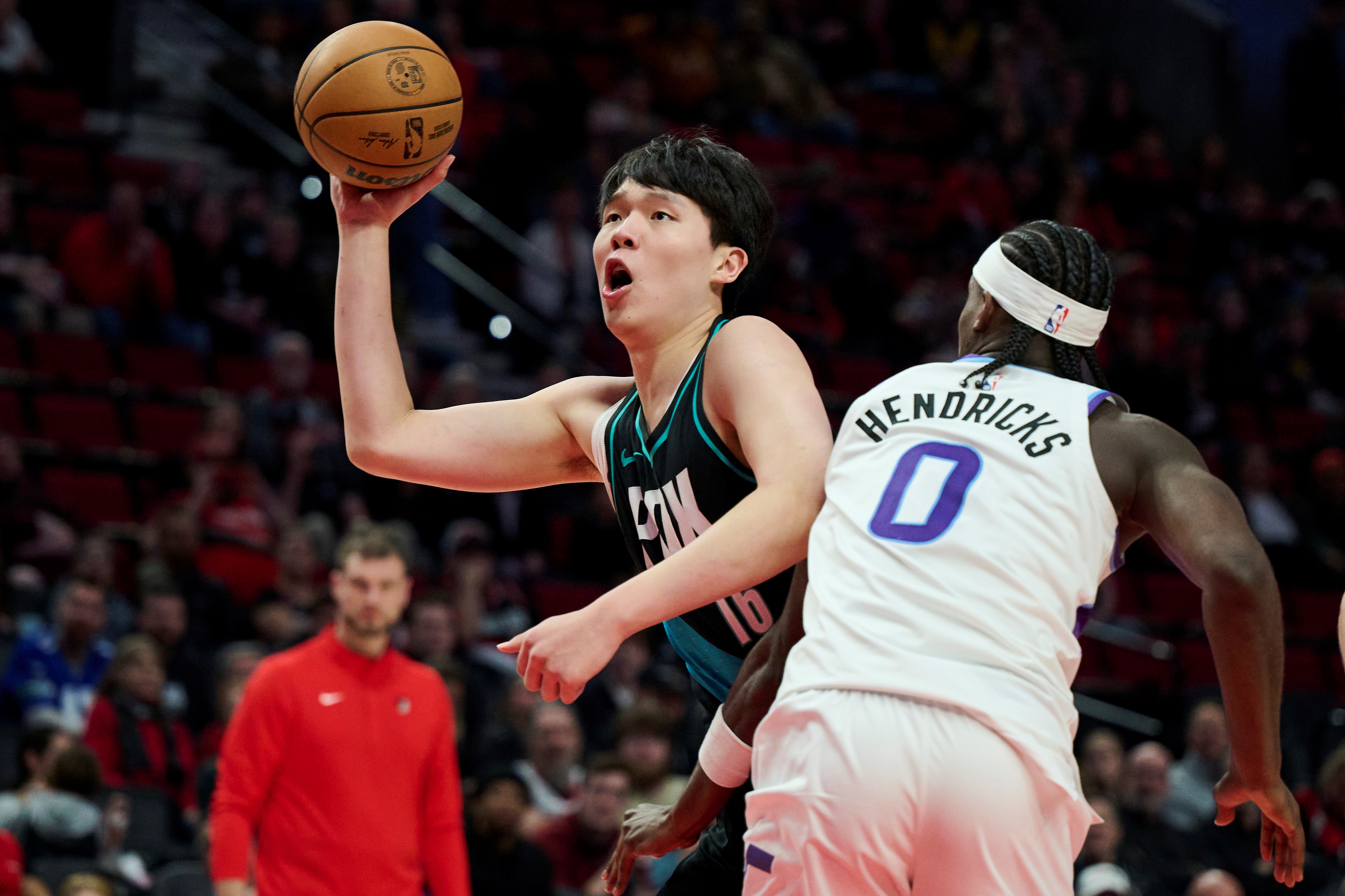 蘇群：以楊瀚森現(xiàn)在的適應(yīng)程度 即使被交易也不會立刻有機(jī)會