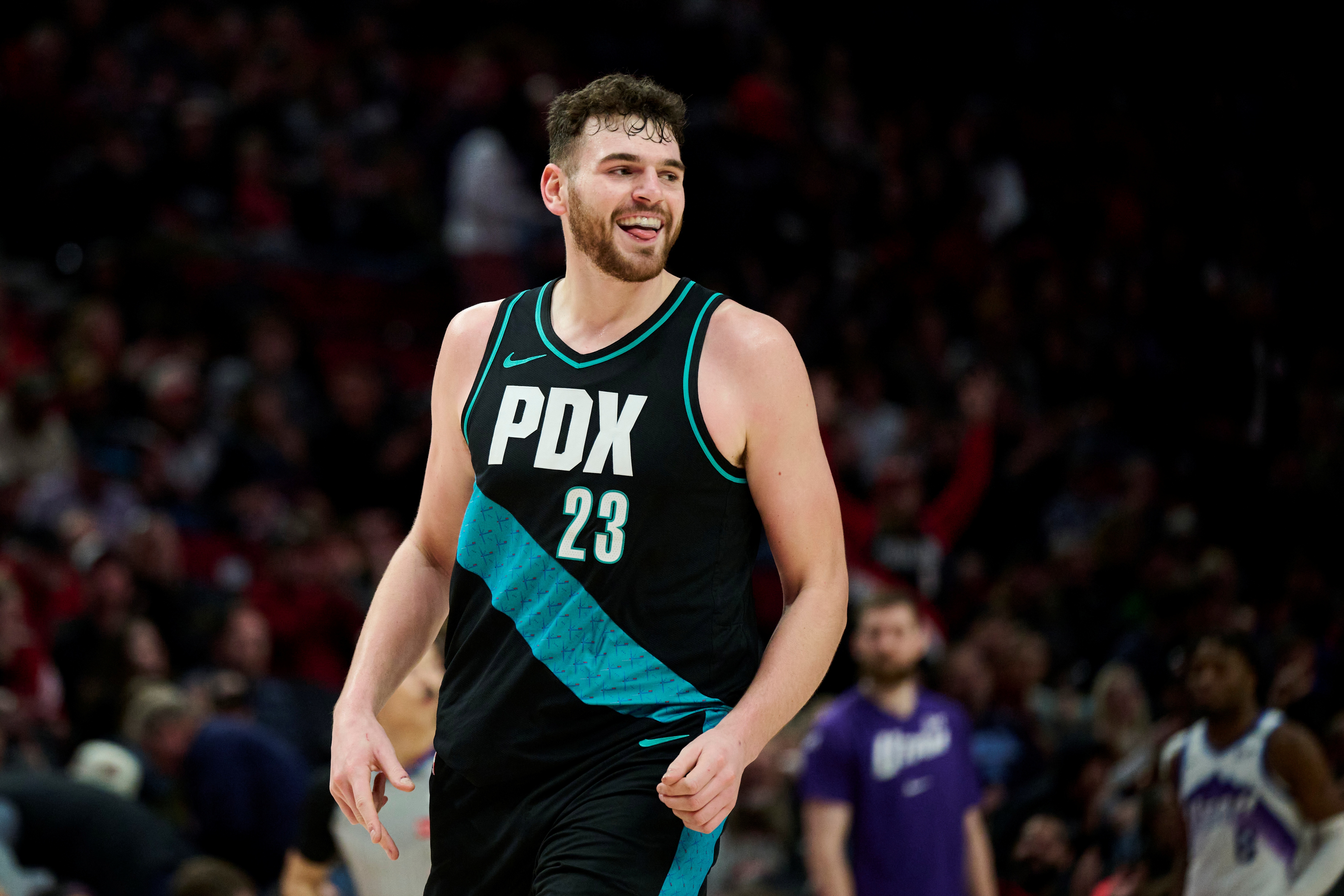 5個(gè)前場(chǎng)板！克林根：進(jìn)攻籃板至關(guān)重要 能為球隊(duì)增加進(jìn)攻機(jī)會(huì)