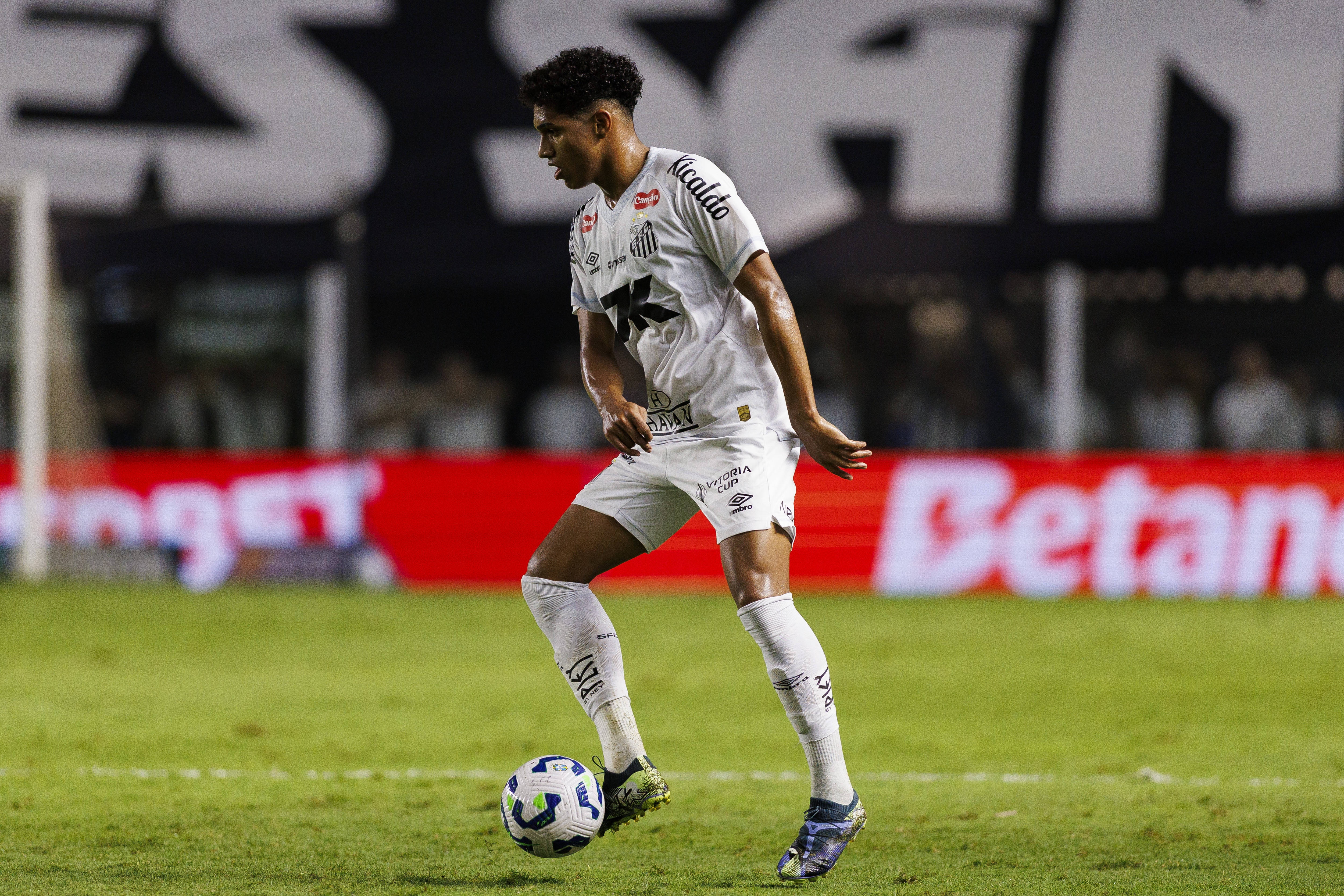 記者：熱刺總價(jià)1500萬歐再報(bào)價(jià)索薩，目前桑托斯俱樂部正在評估中