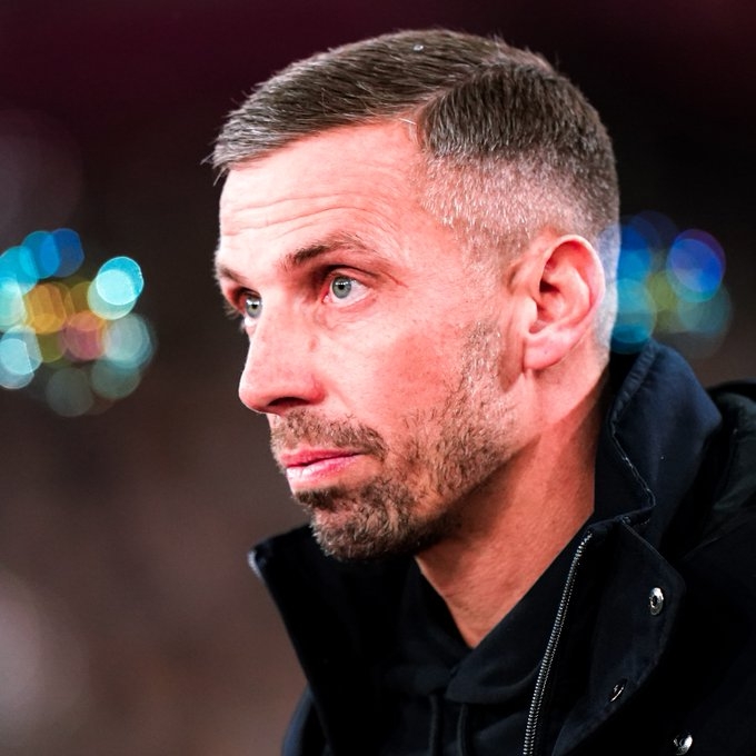 接替羅塞尼爾！官方：前狼隊主帥加里·奧尼爾出任斯特拉斯堡新帥