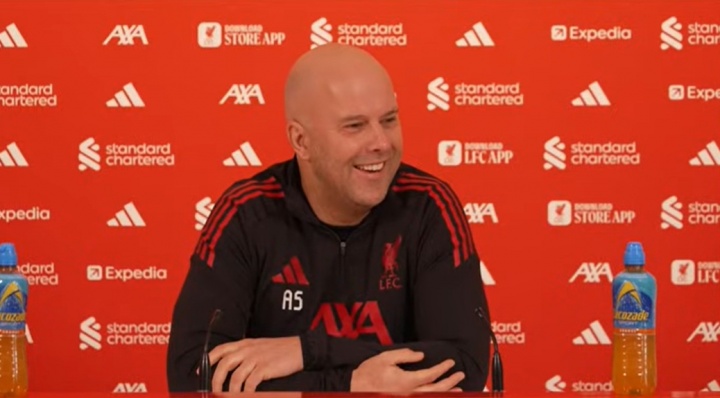 問笑了！斯洛特：阿森納最大的優(yōu)勢？全都是優(yōu)勢是他們最大的優(yōu)勢