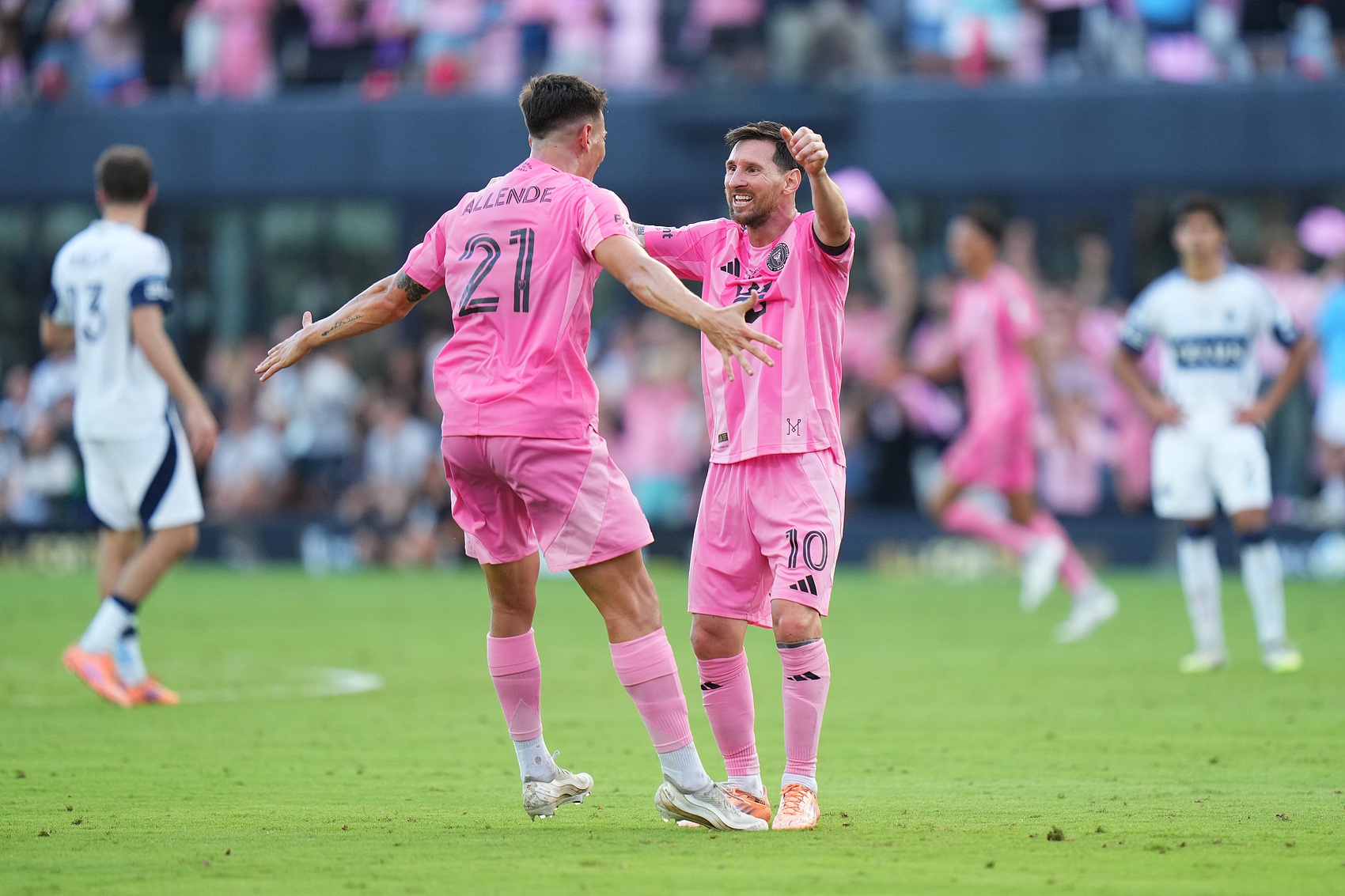 [球迷必看]➡️季后赛6场9❗球！TA：迈阿密接近买断26岁