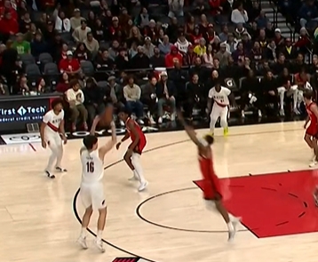 今天感覺不錯！楊瀚森接球出手 轟進個人NBA生涯第4記三分