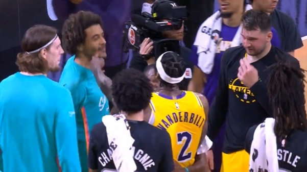 沖突！范德彪賽后猛戳索漢左臉 尚帕尼憤怒將他推開(kāi)！