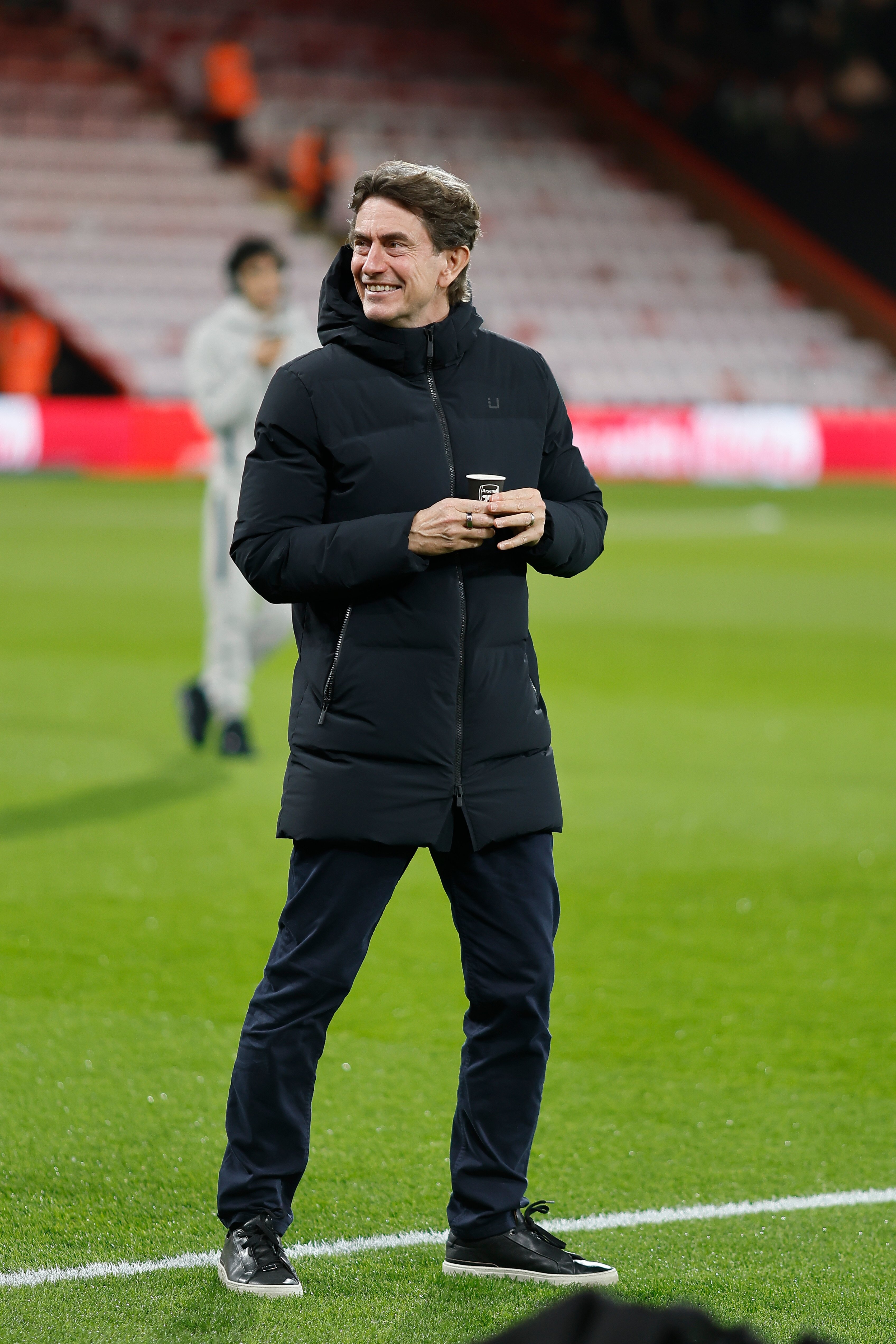 评论员：弗兰克用带枪手logo杯子没问题，但不赢球还用就会被质疑