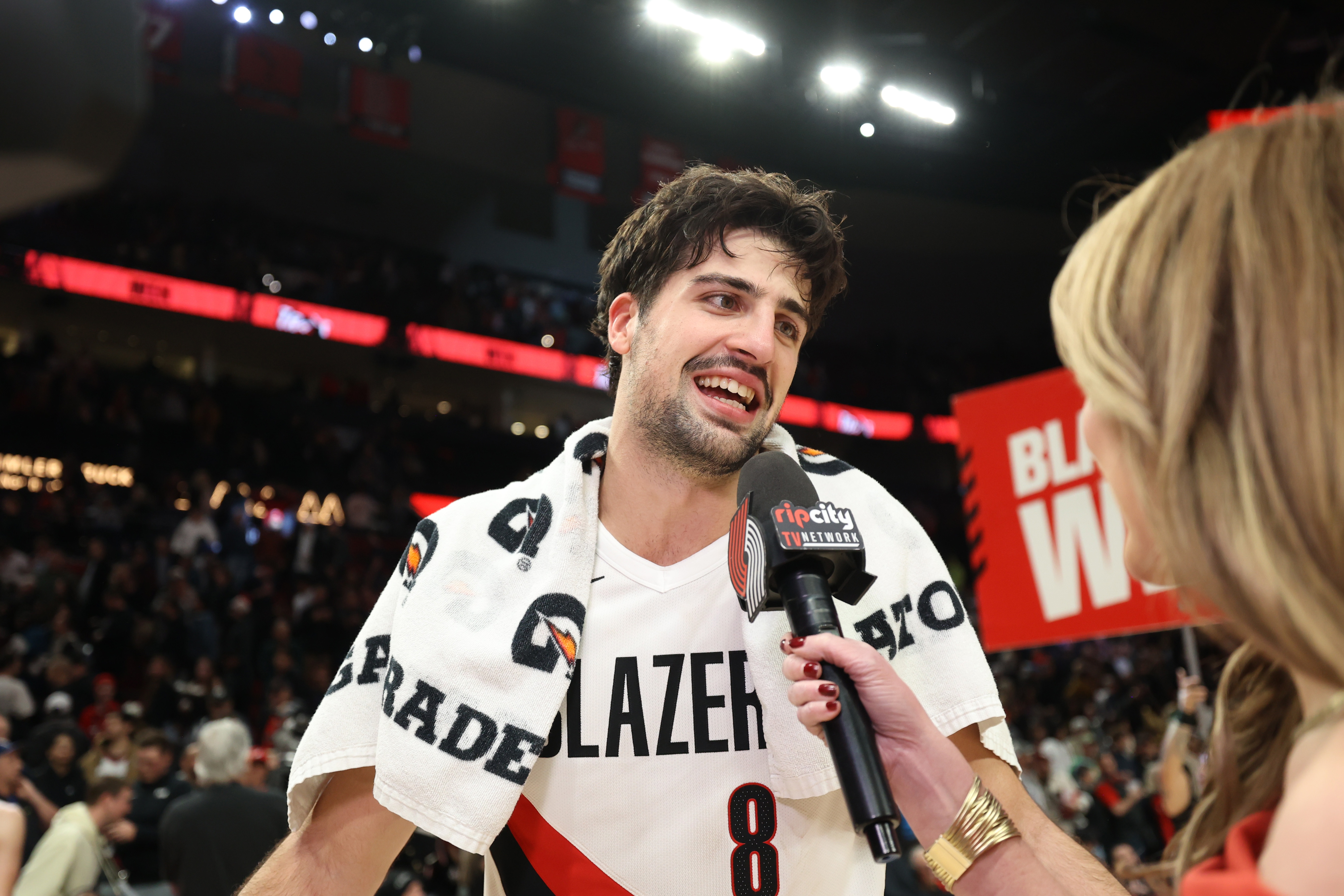 [NBA]阿夫迪亚：在经历所谓的裁判言论后 连续两场击败火箭