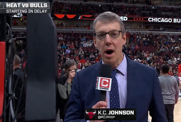 【滚动快讯】球场全是水！公牛官方❕：球员已返回更衣室 10: