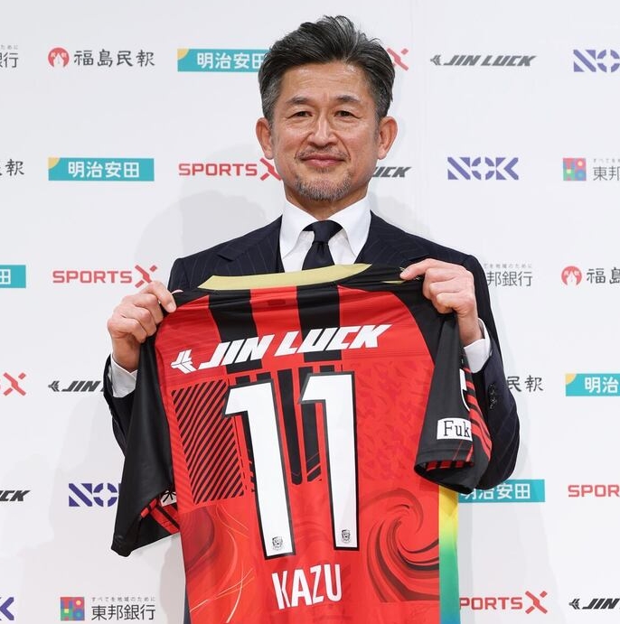 將59歲！三浦知良出席J3福島聯(lián)見面會：對足球的熱情越投入越強(qiáng)烈