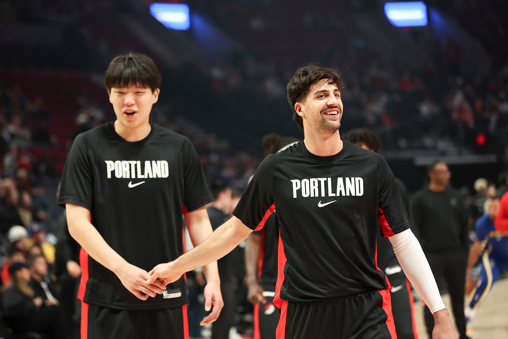 小楊的老大哥！阿夫迪亞場(chǎng)均26.3分排第13 年薪1438萬(wàn)聯(lián)盟第118名