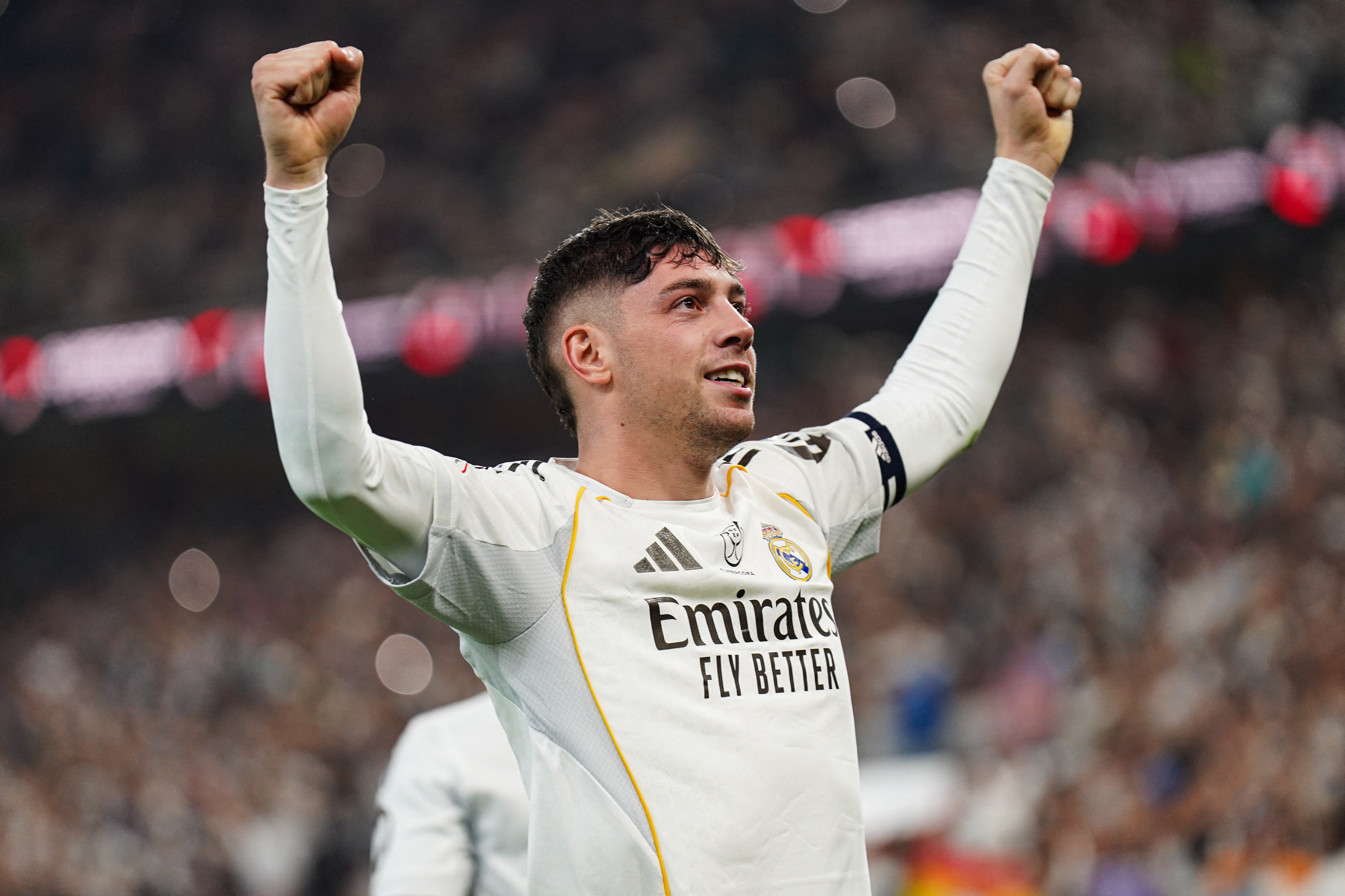 全能队长！27岁巴尔韦德世界波+传射，500万加盟皇马现身价1.2亿