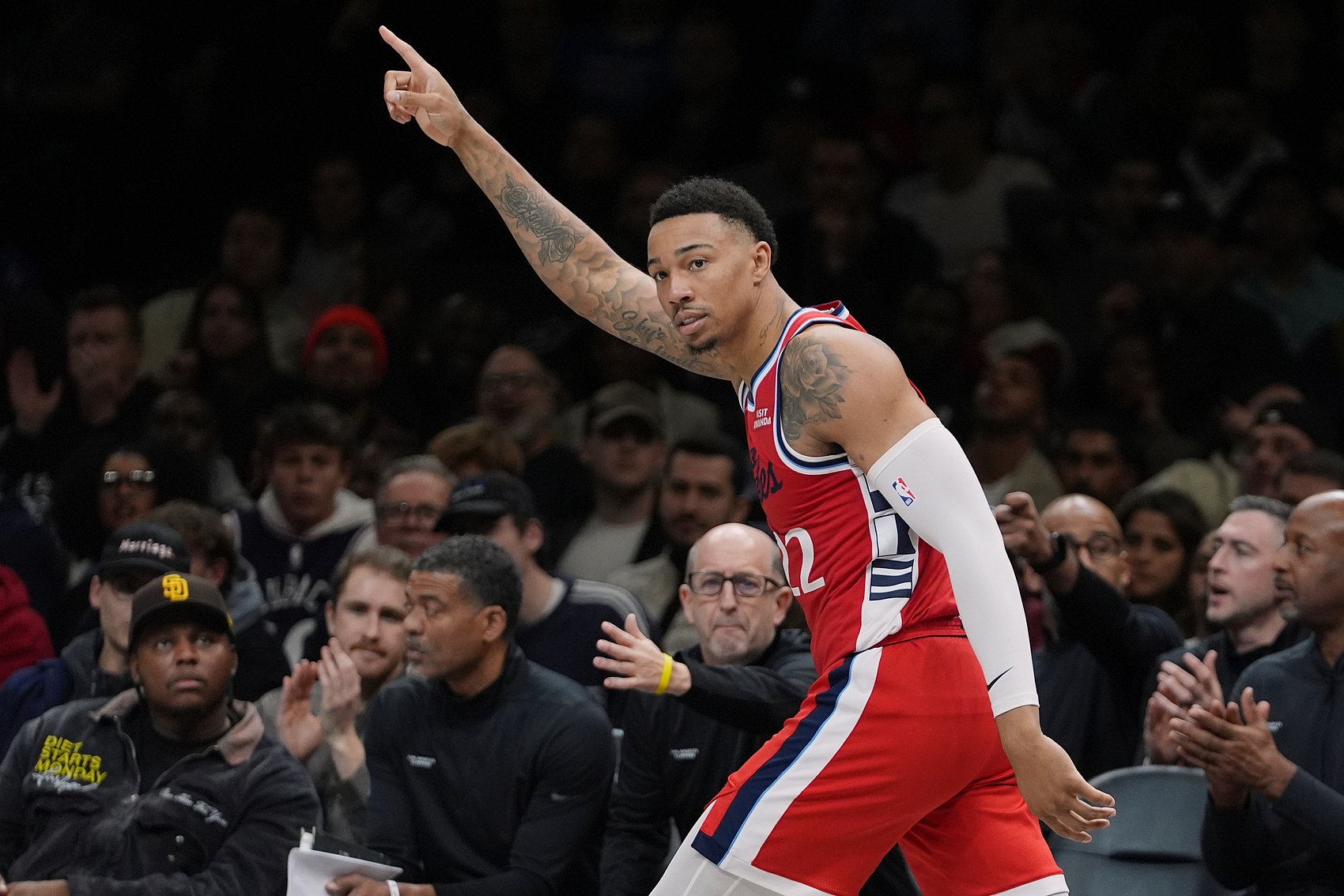 “科比”+“喬丹”成卡登好幫手 淚目！夕陽紅天團(tuán)終于有新鮮血液