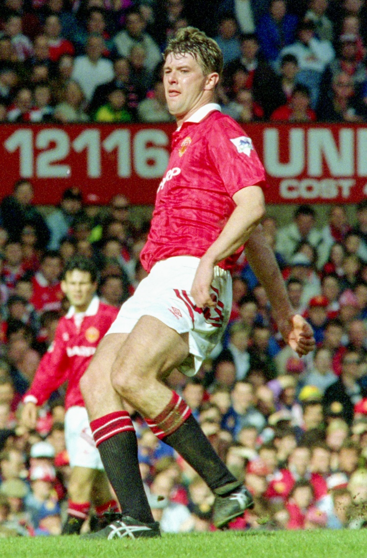 前曼聯(lián)球員：阿莫林踢四后衛(wèi)取得積極結(jié)果，又改回五后衛(wèi)讓人困惑