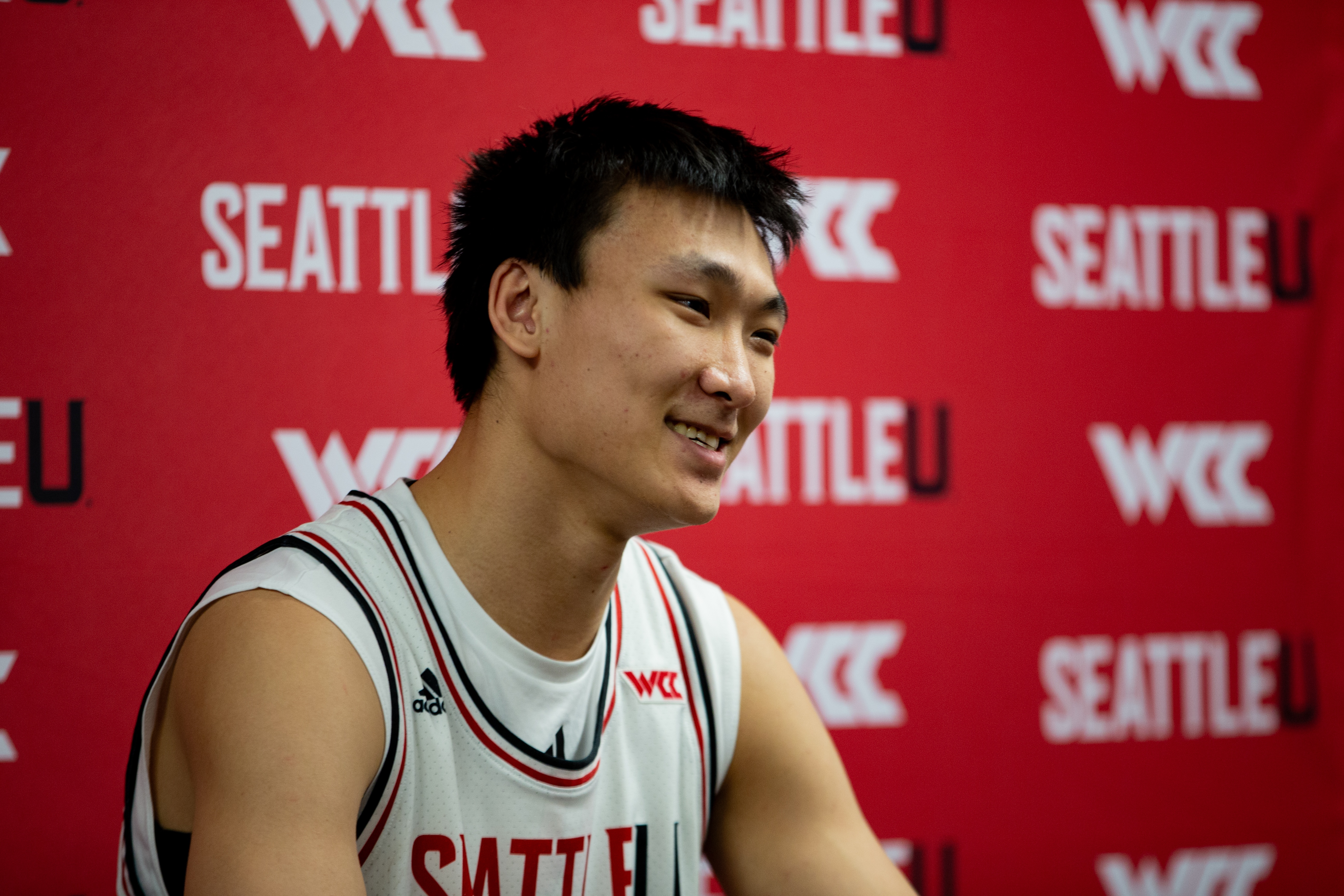 [球迷关注]直播吧：淡厚然通过体测后将代表山西征战CBA 在NCAA场⬅️均5.8分(图1)