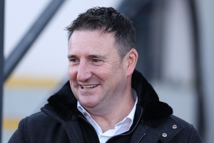 麥克爾斯菲爾德老板：買下球隊(duì)拯救我的生命 足球帶來(lái)凝聚力