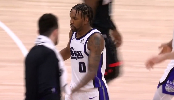 你要?dú)Я嘶鸺龁?？蒙克三分左右開弓領(lǐng)先8分！