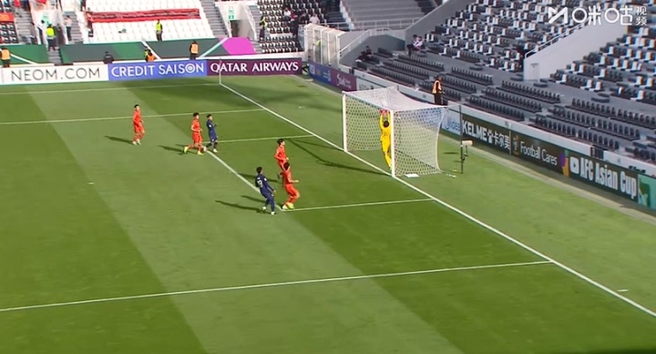 所幸無礙！李昊撲救過程中撞上門柱，疼痛倒地