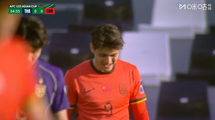 U23國足第70分鐘換人：向余望替補登場，換下拜合拉木