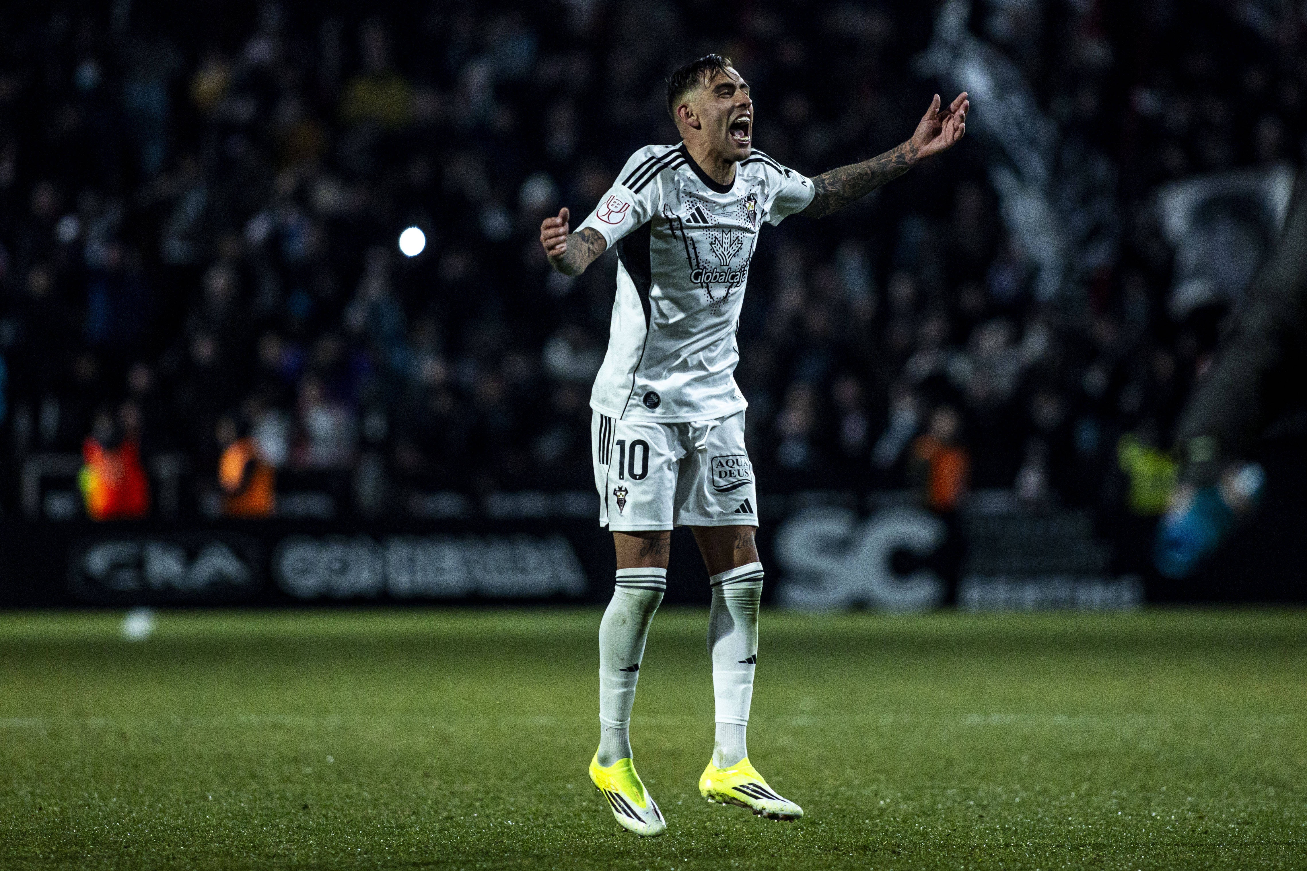 草根英雄！绝杀皇马西乙球员：9年前曾放弃足球 当了一段时间电工