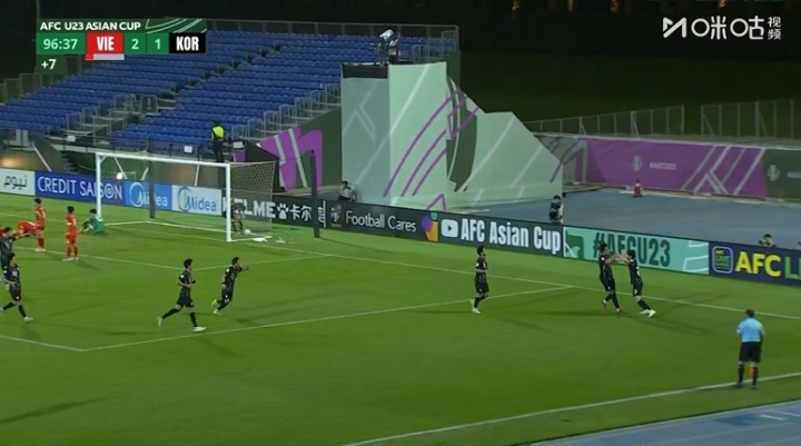 读秒绝平！韩国队补时最后时刻破门扳平，2-2十人越南U23！