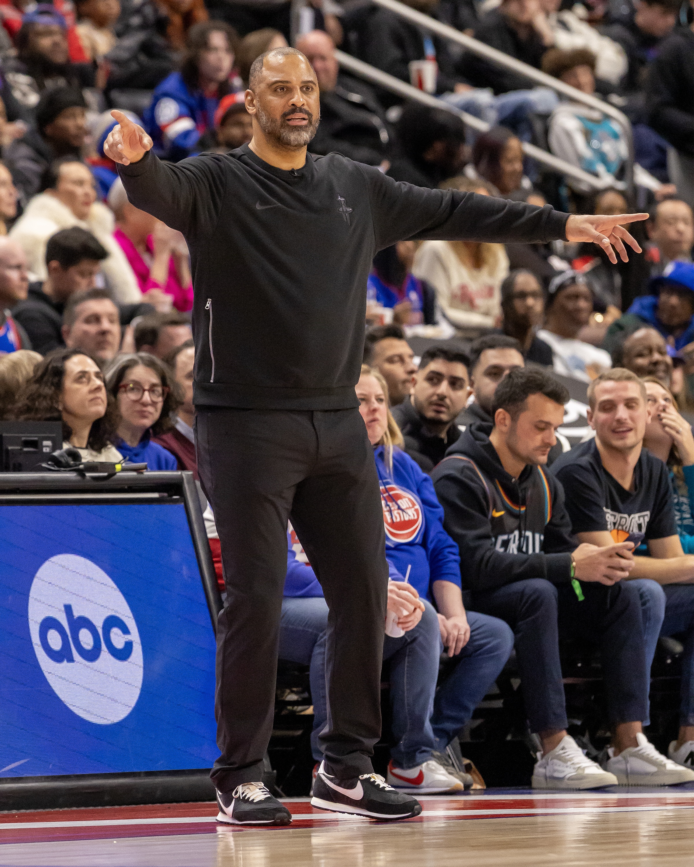 【新闻简讯】火箭加时领先13➡️分被森林狼15-0逆转！解说