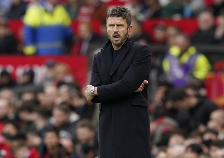 卡里克：我和索尔斯克亚聊过，如果有需要他肯定会伸出援手