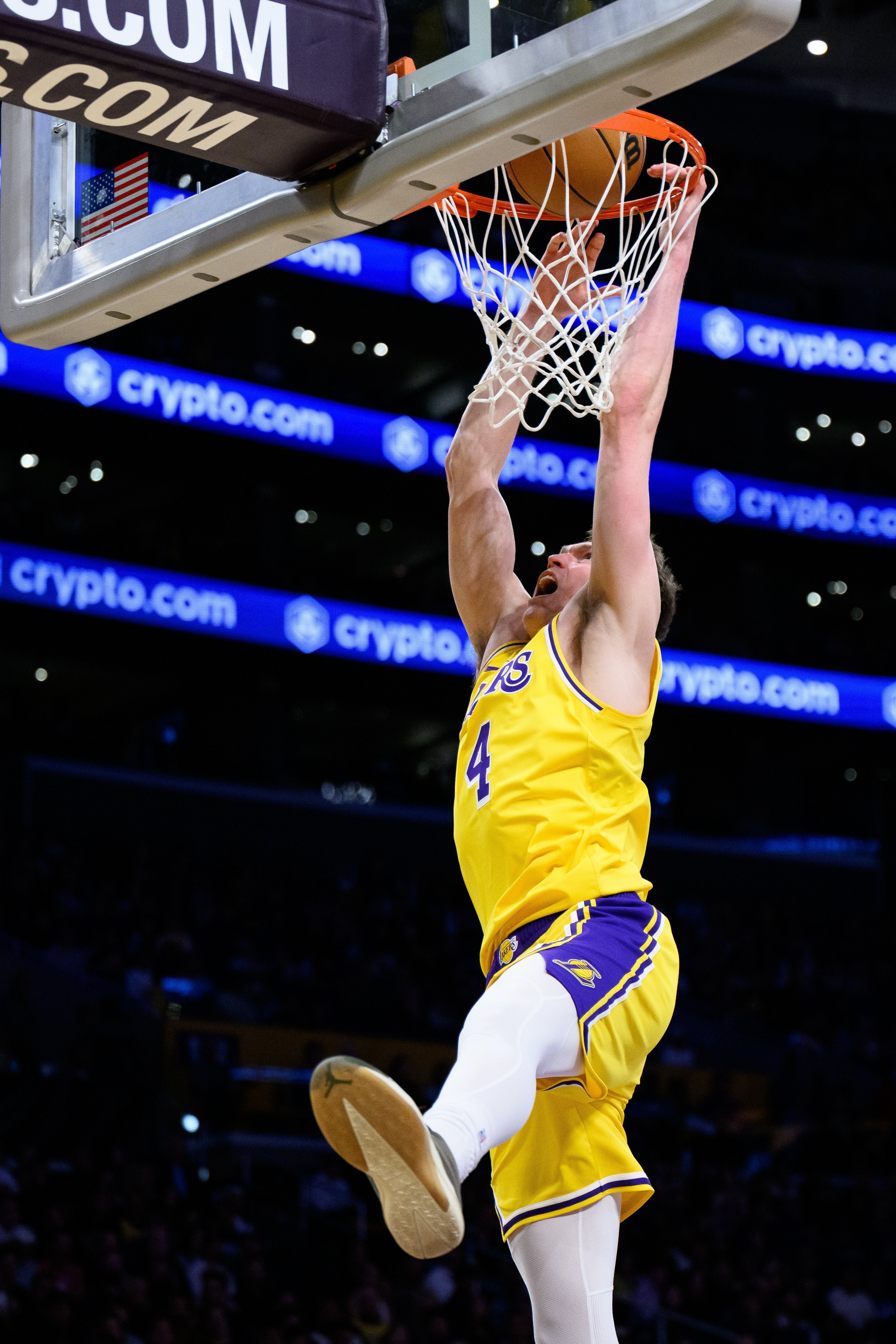 [体育头条]小莫：克内克特离开湖人会表现亮眼 篮网可以用一支