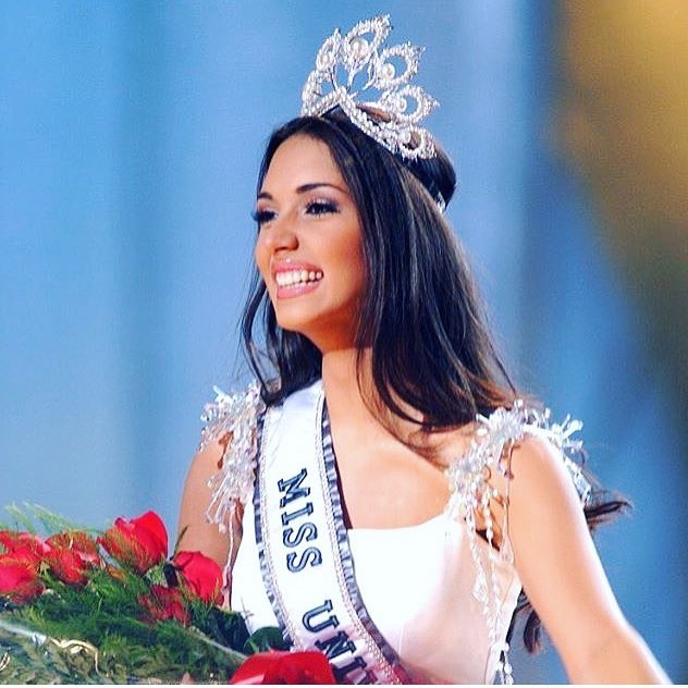 【精彩资讯】NBA最美妻子谁赞成谁反对？霍福德携绝美爱妻观看超级碗(图13)