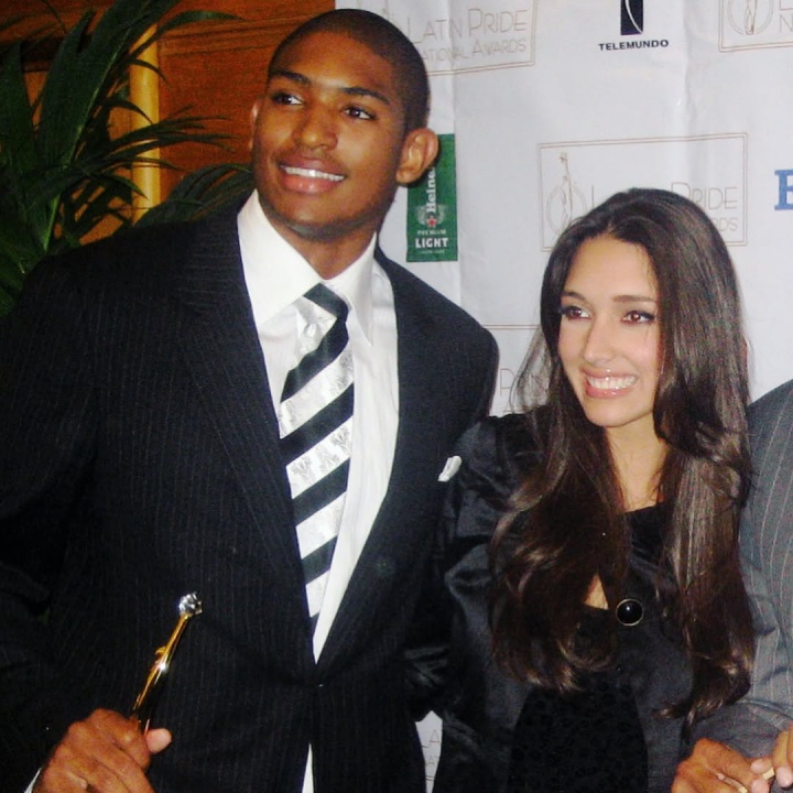 【精彩资讯】NBA最美妻子谁赞成谁反对？霍福德携绝美爱妻观看超级碗(图14)