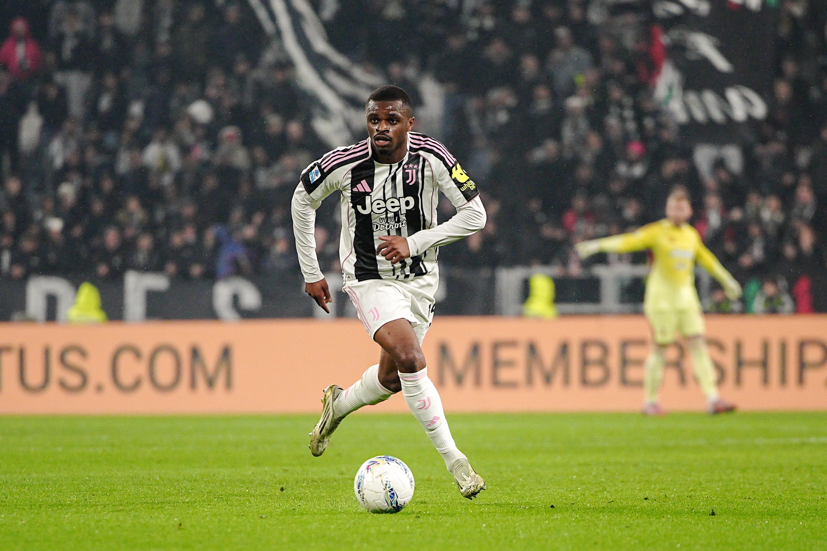 卡卢卢：拉齐奥射门就进球让人愤怒，我们要在两个禁区都更高效