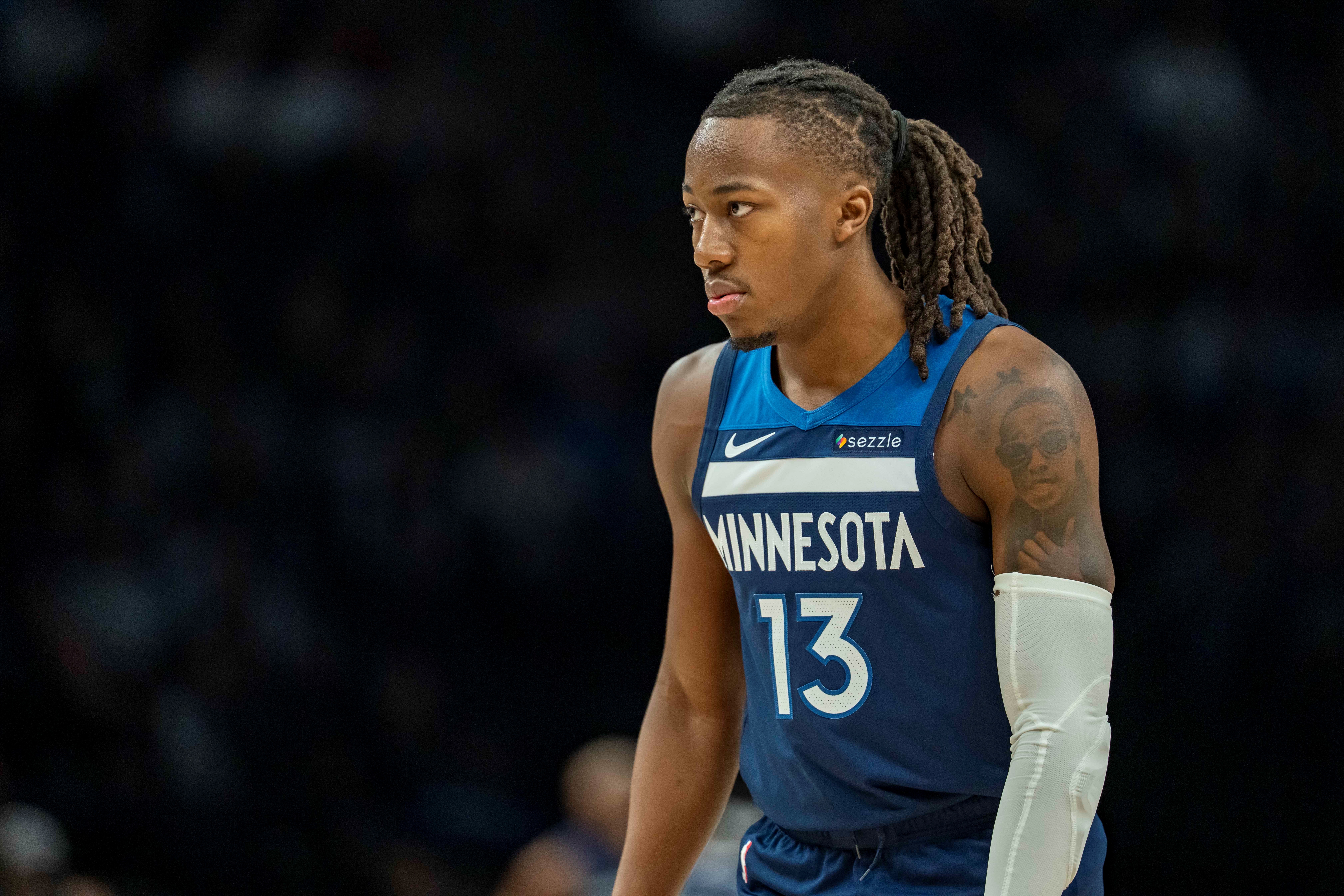 [球迷关注]芬奇：道苏姆能延误&突破&速度也很快 他攻防两端