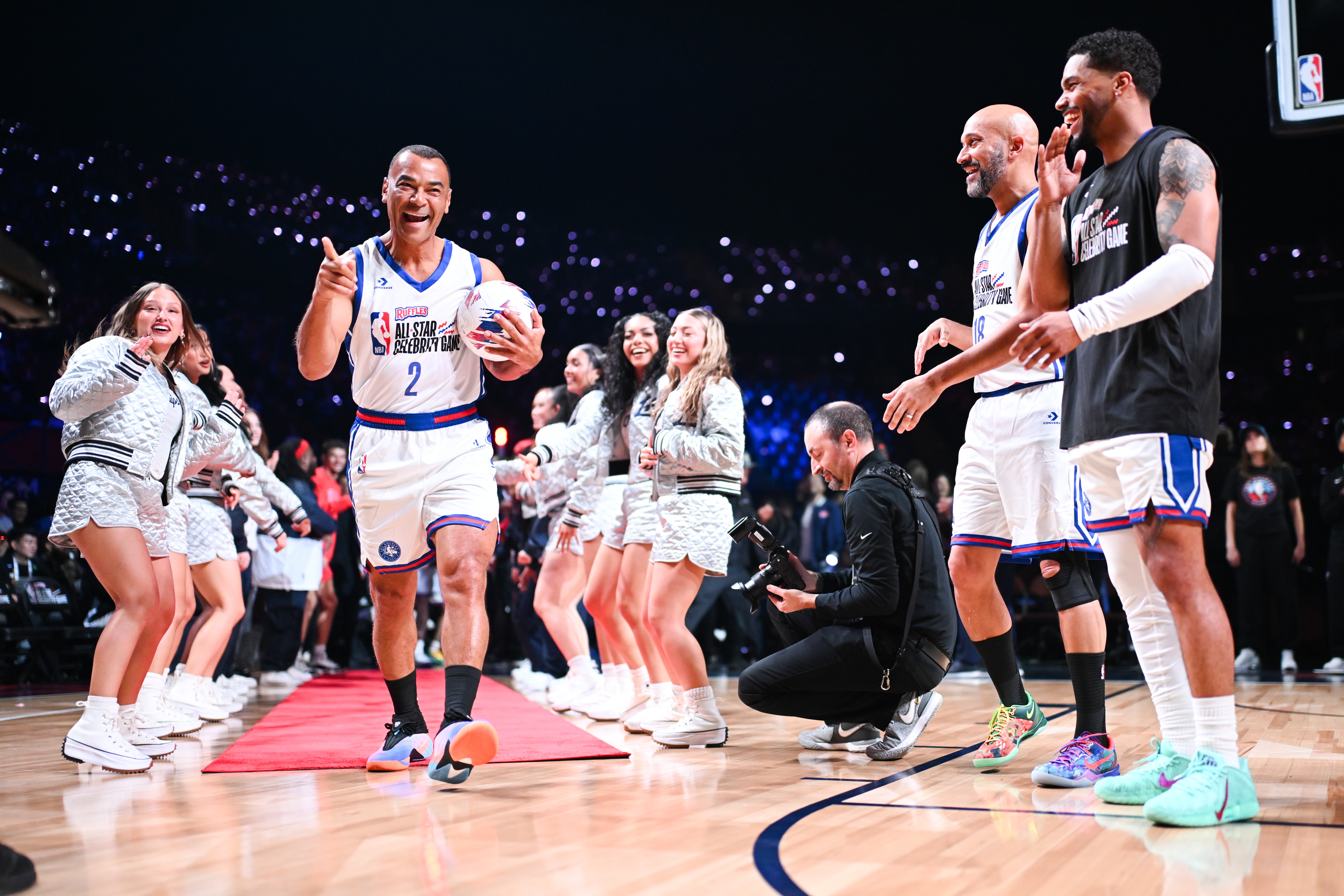 【推荐】卡福谈名人赛：我来这是因为热爱篮球 我代表FIFA更