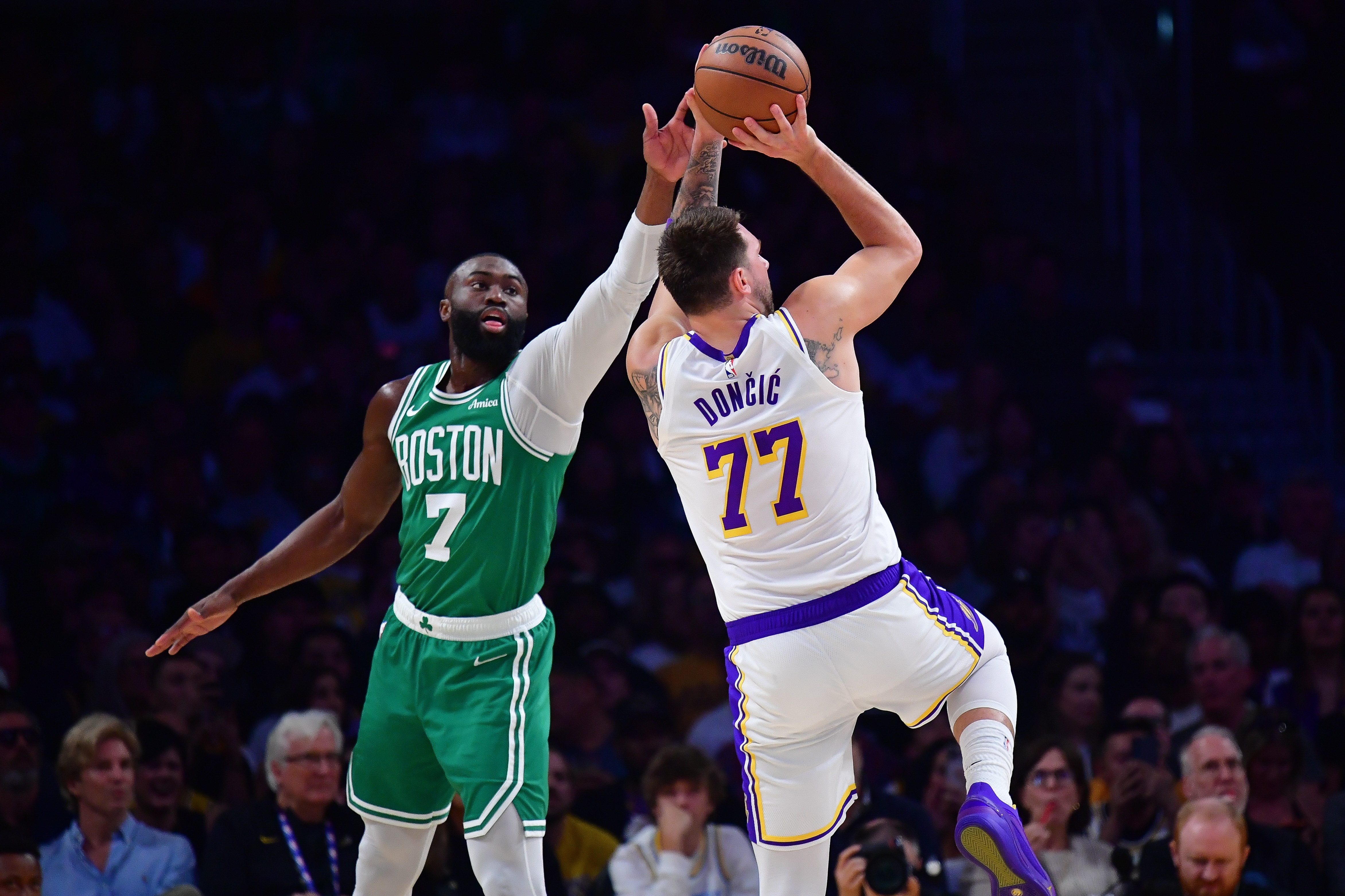 [球场快报]湖人三人吃T？东契奇：我很惊讶竟然不是我 这说明情况真的很糟糕(图1)